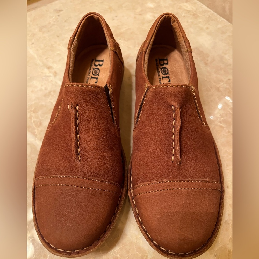 NEW Born Women’s Leather Shoes - size 6.5